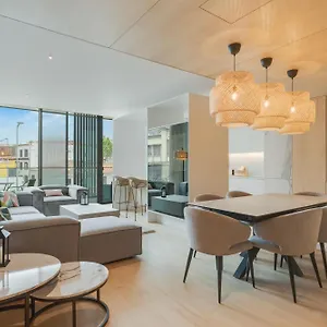  Apartment Chic Two-bedroom En In Town - Savoy